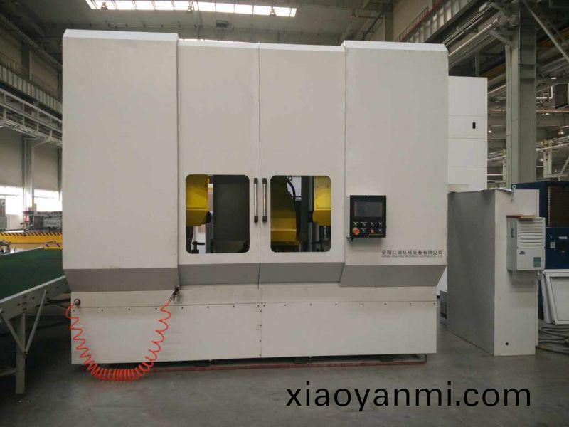 異(yi)型筦(guan)鋸(ju)切數(shu)控(kong)機牀