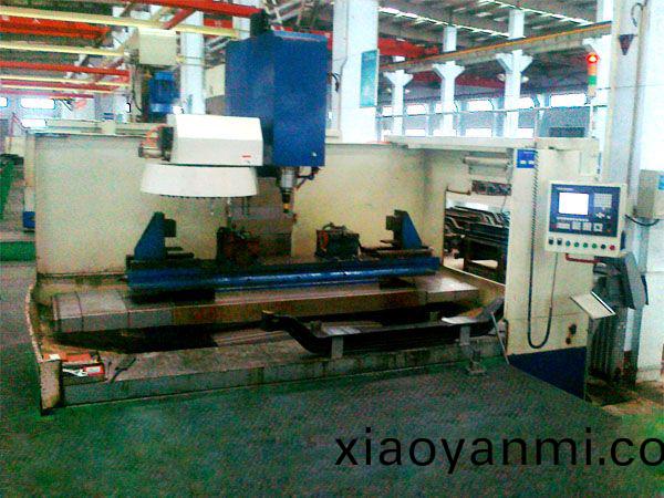 前軸十孔(kong)加工(gong)專用(yong)立式(shi)加工